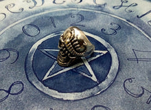 Cargar imagen en el visor de la galería, Powerful Dakshina Kali Ma Kavach Ring with Protection Mantra Diksha