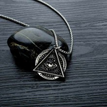 Cargar imagen en el visor de la galería, High Ranking Illuminati Freemason Eye Ring Antique Vintage Metaphysical Pendant